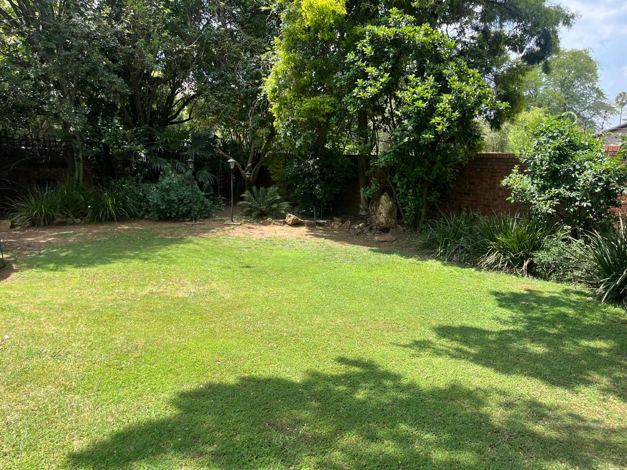 Unit 5: Violet - Luxury Large 2 Bedroom Unit - Sleeps 4 - Image 3